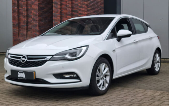 Opel Astra 2019 wit schuin vooraanzicht - Automakelaar Nap